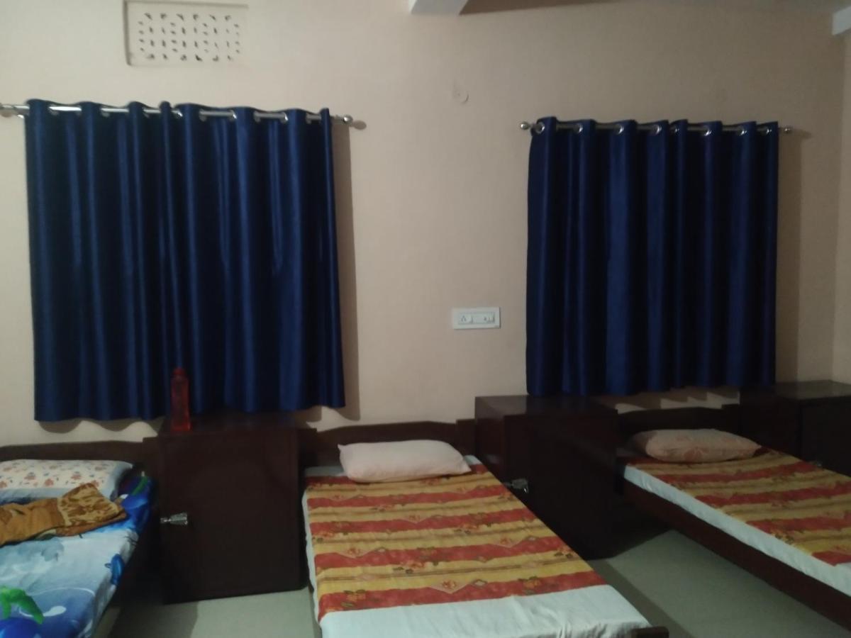 Last Chance Cafe And Guest House Rishikesh Ngoại thất bức ảnh