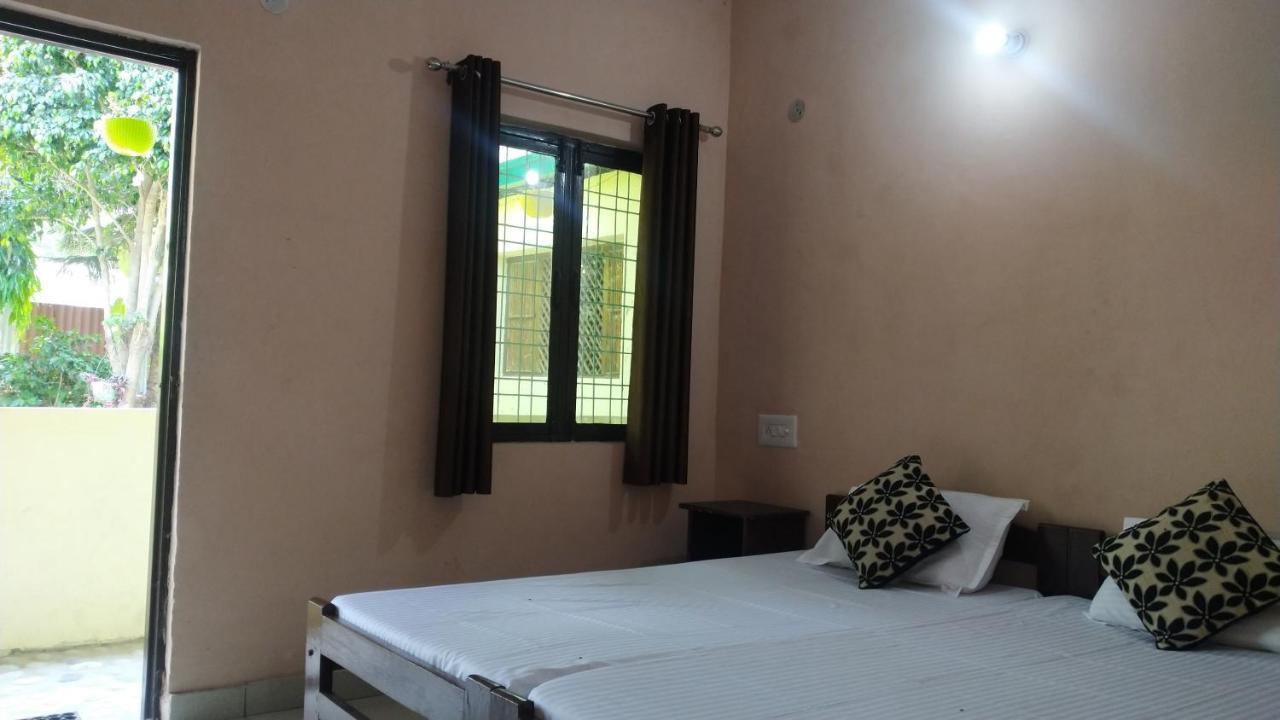 Last Chance Cafe And Guest House Rishikesh Ngoại thất bức ảnh